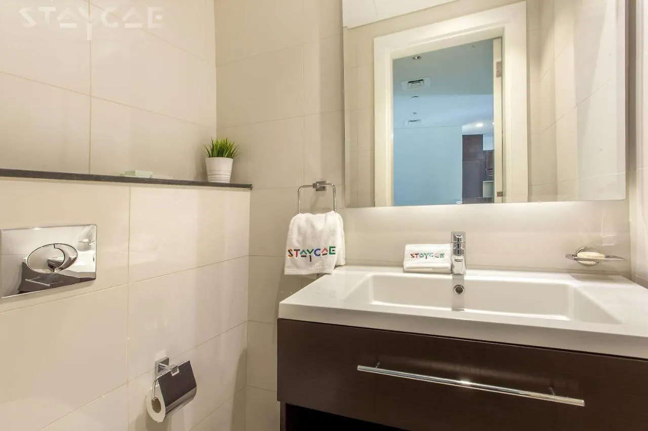 Staycae Holiday Homes - Majestine Dubai