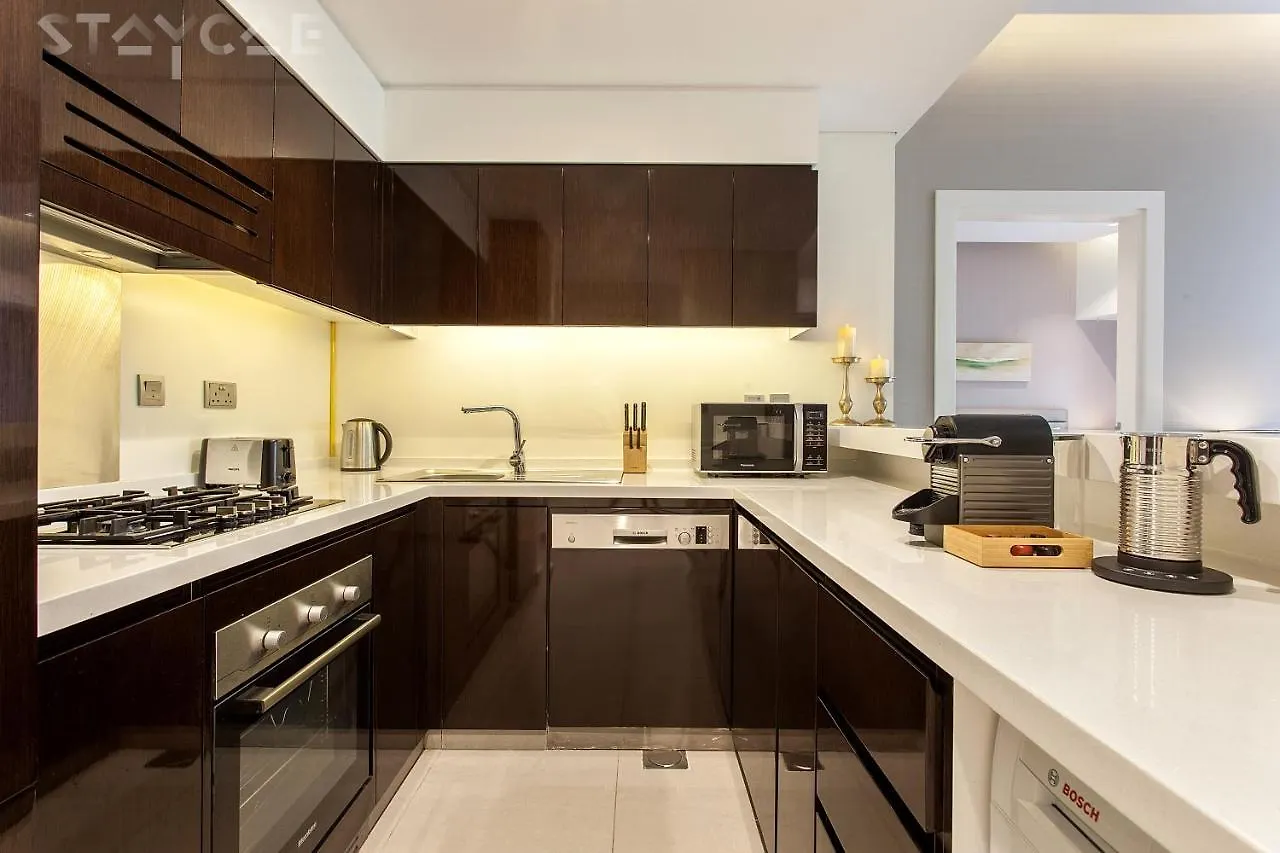 Staycae Holiday Homes - Majestine Dubai 0*,